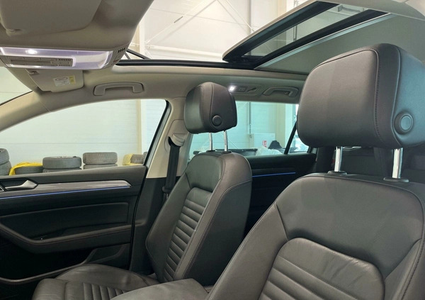 Volkswagen Passat cena 136900 przebieg: 69862, rok produkcji 2019 z Przemków małe 562
